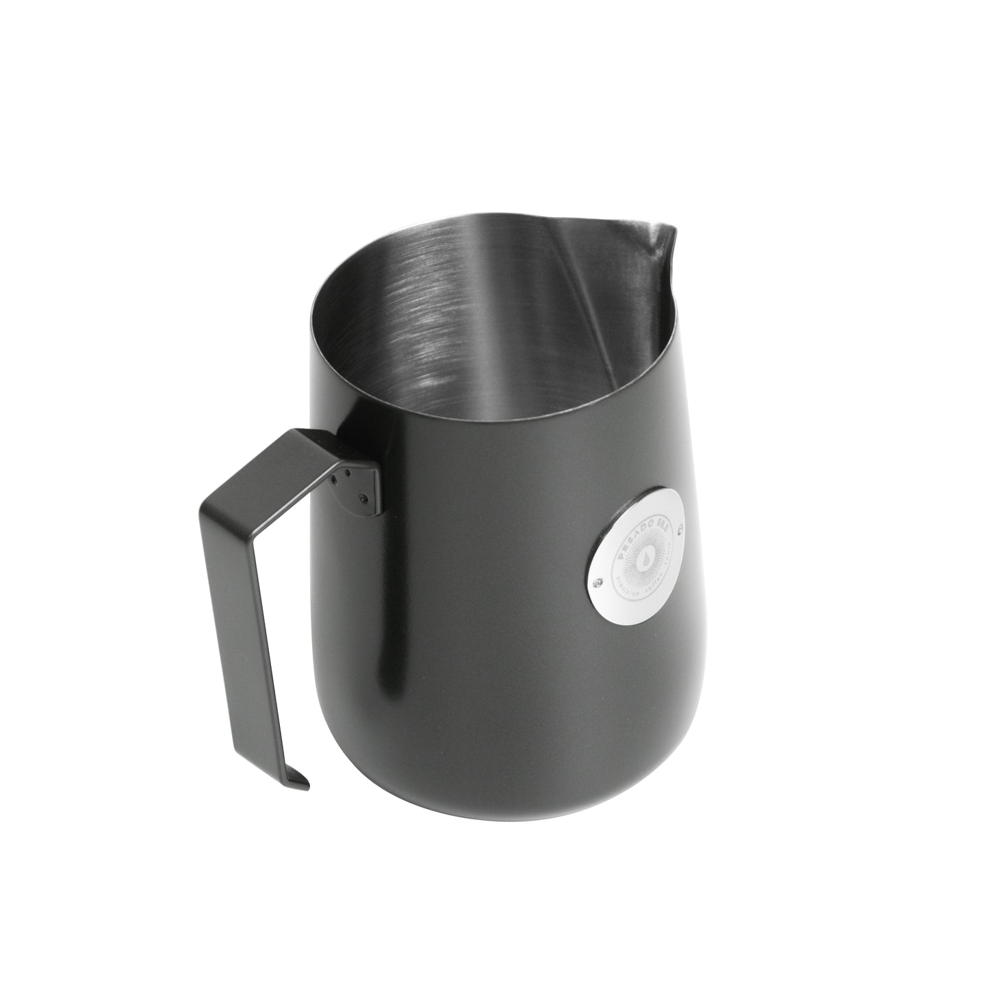 Black Pesado Milk Jug with 600ml capacity, perfect for creating creamy microfoam for latte art
