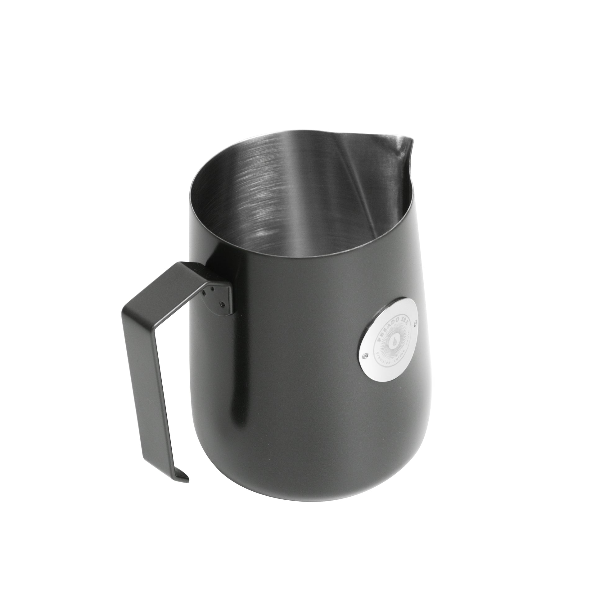 Black Pesado Milk Jug with 600ml capacity, perfect for creating creamy microfoam for latte art